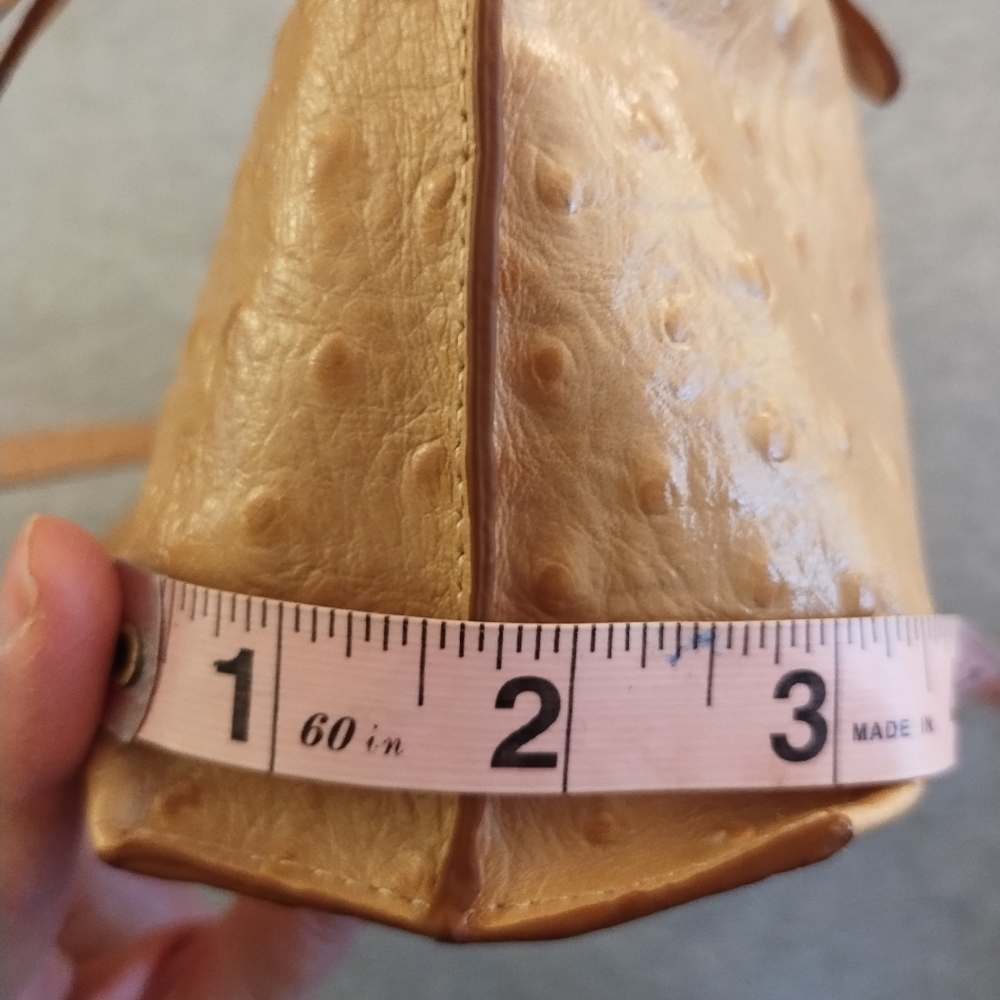 HOBO International Angelica Shoulder Bag Beige Leather Embossed Ostrich Design - Picture 9 of 16